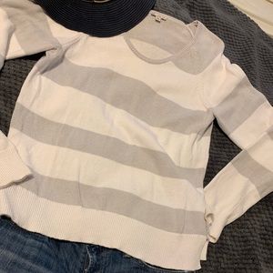 Gap Pullover Light Weight Sweater